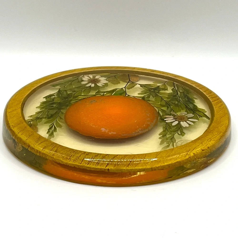 Vintage Lucite Acrylic Pressed Flowers Mandarin Round Trivet 5 in Diameter
